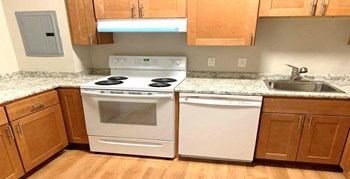 99 Riverside Ave 1-2 Beds Apartment for Rent - Photo Gallery 5