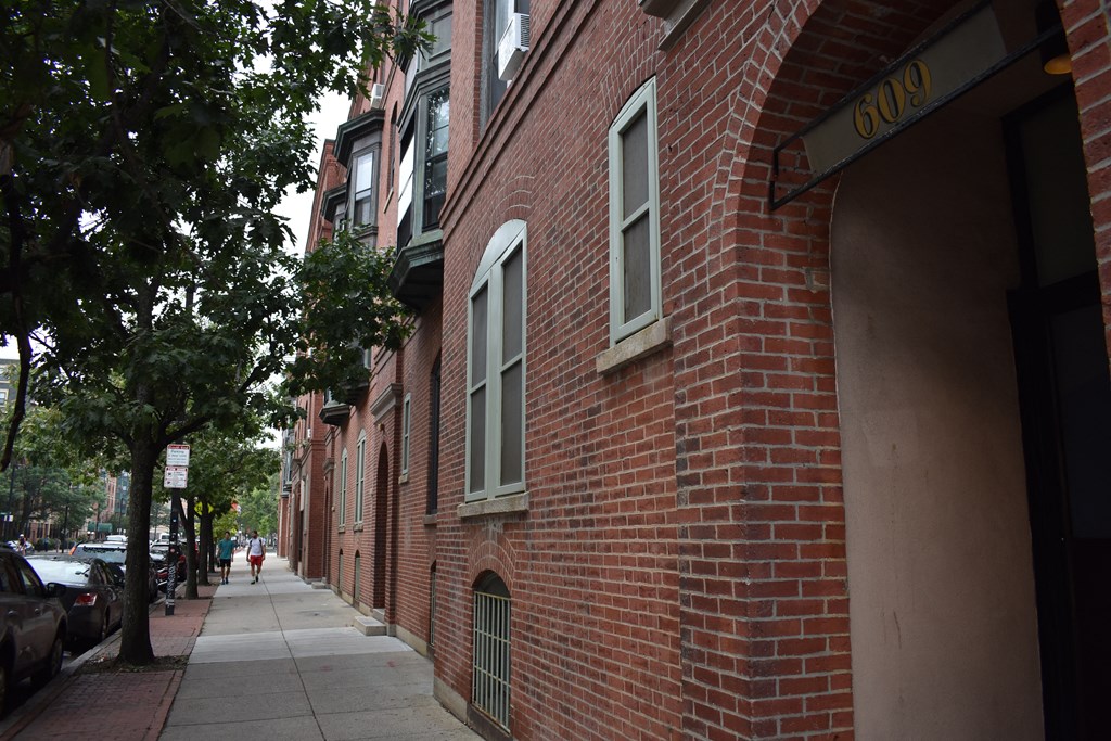 The neighborhood features quiet tree-lined streets
