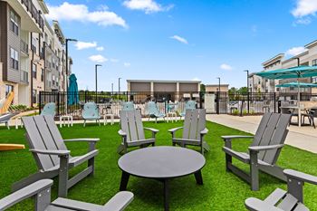 Courtyard at Views at Flowers Apartments, Clayton
