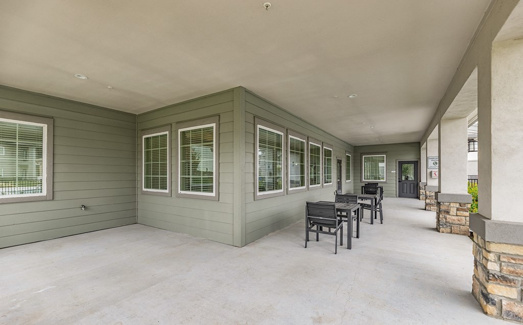 the retreat at thousand oaks covered porch