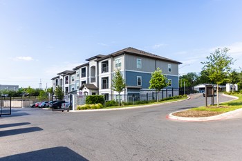 231 Noblewood Dr 1-4 Beds Apartment, Affordable for Rent - Photo Gallery 6