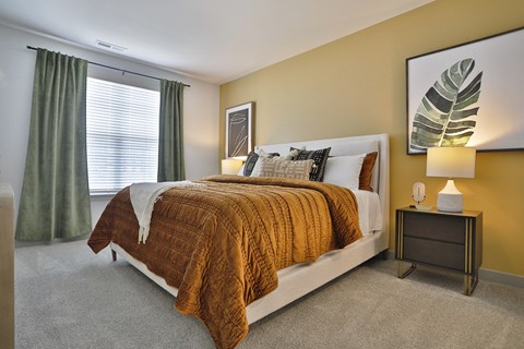 the preserve at ballantyne commons apartments bedroom with bed and window