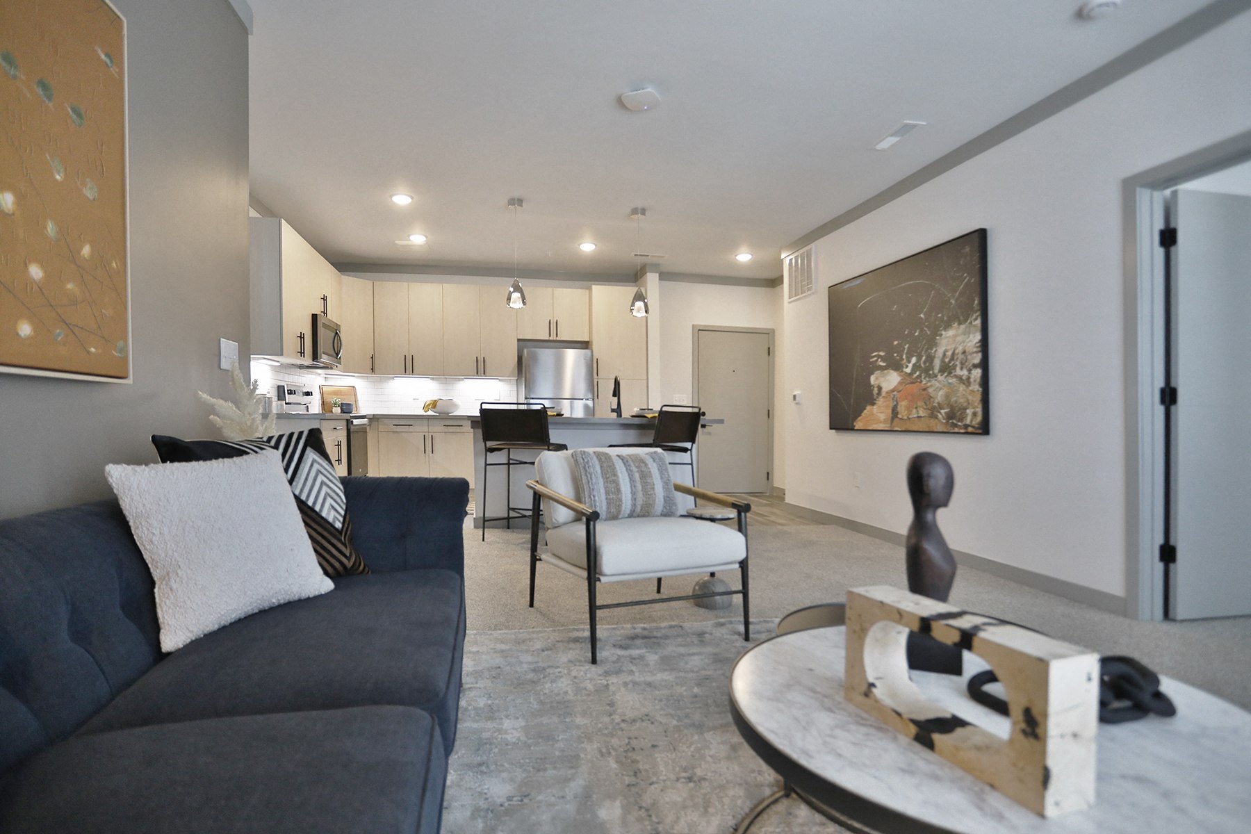 Graphite Oakley Apartments, 2940 Disney Street, Cincinnati, OH