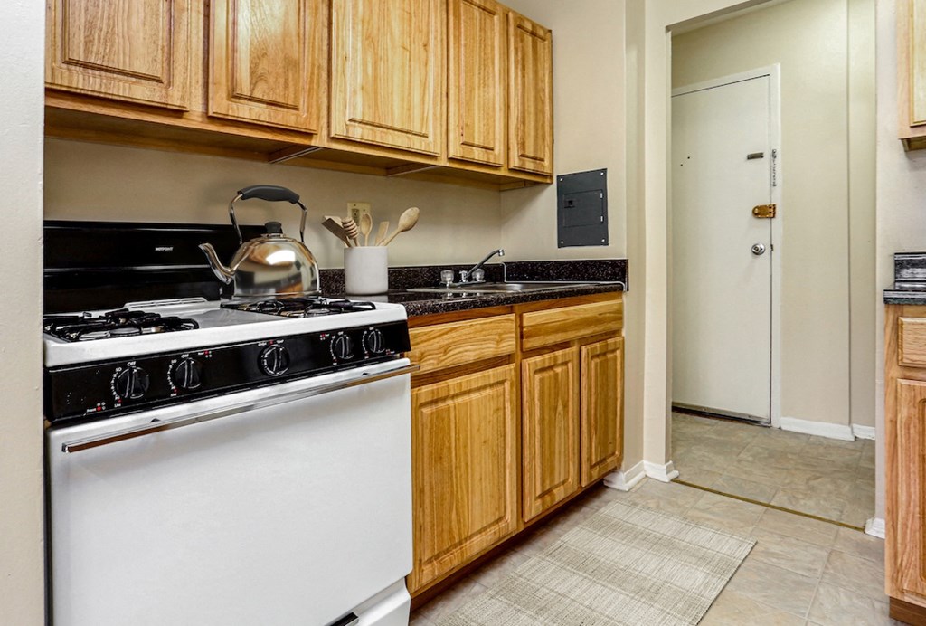 laurelton court kitchen