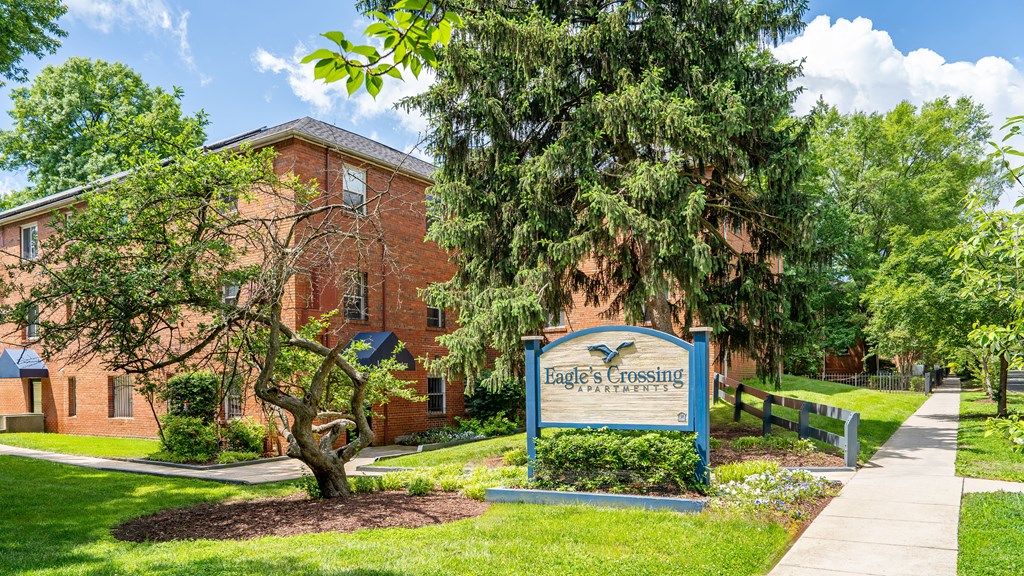 Sign at Eagles Crossing Apartments, Washington 20032