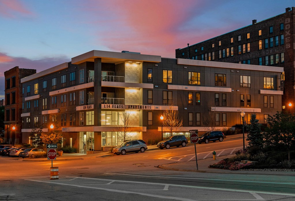 the building in which the hotel is located