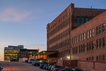 801 South 15th Street Studio-2 Beds Apartment for Rent - Photo Gallery 3
