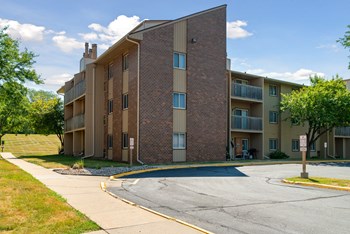 2000 Westown Pkwy. #37 1-2 Beds Apartment for Rent - Photo Gallery 4