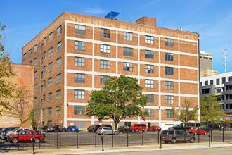 1323 Jackson Street Studio-3 Beds Apartment for Rent - Photo Gallery