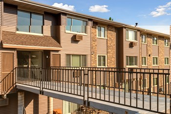 5528 Meredith Dr. 1-2 Beds Apartment for Rent - Photo Gallery 3