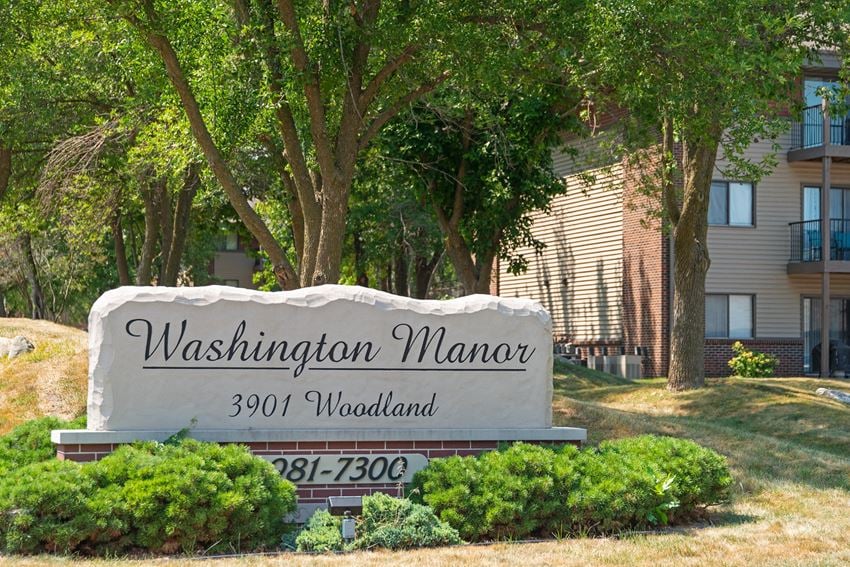 3901 Woodland Ave. 1-2 Beds Apartment for Rent - Photo Gallery 1