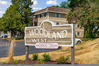 4403 Woodland Ave 1-2 Beds Apartment for Rent