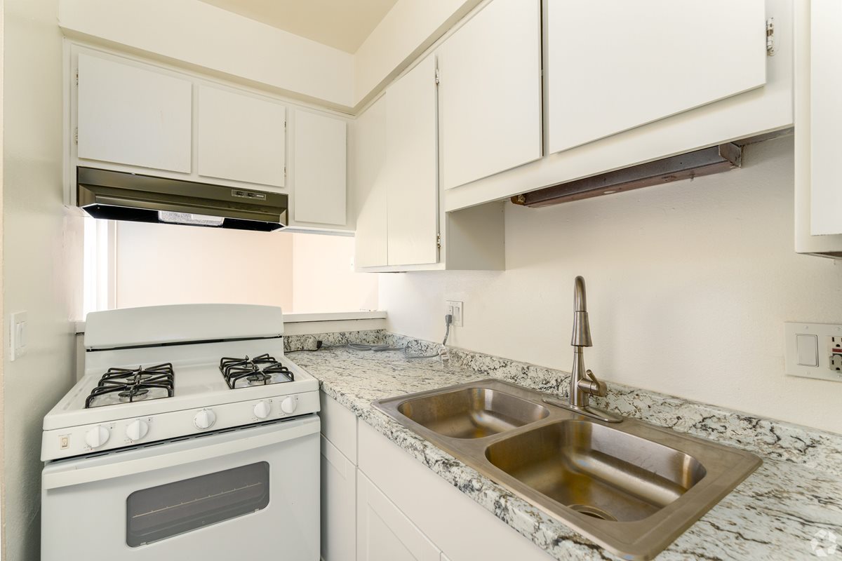 Fiesta  Apartments