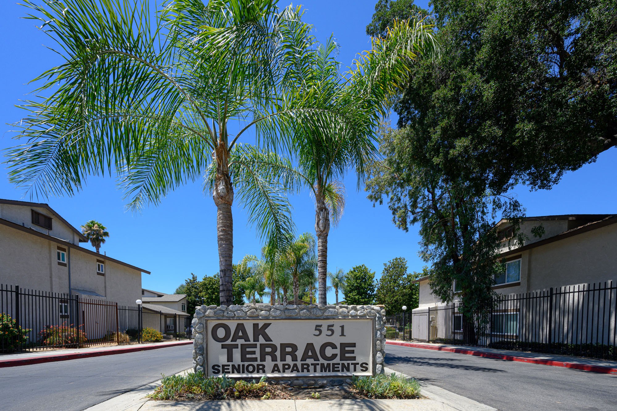 551 N Santa Fe St 1-2 Beds Apartment for Rent