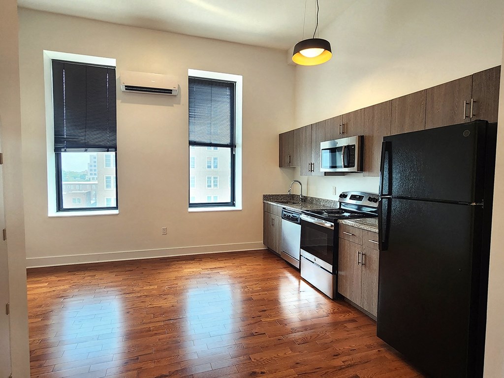 The Commonwealth Apartments