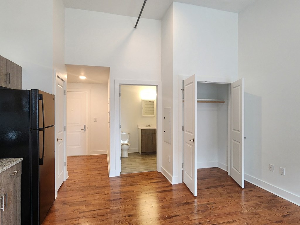 The Commonwealth Apartments