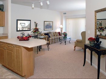 1735 Graham Avenue 1-2 Beds Apartment for Rent - Photo Gallery 2