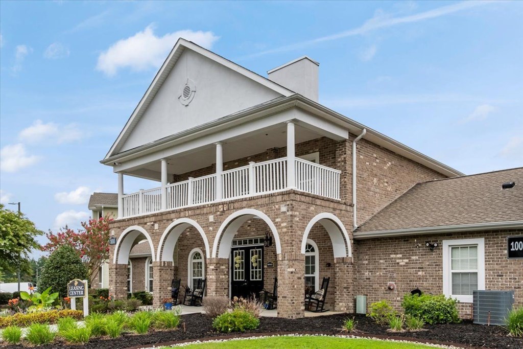 Exterior View at Puller Place Apartments, Jacksonville