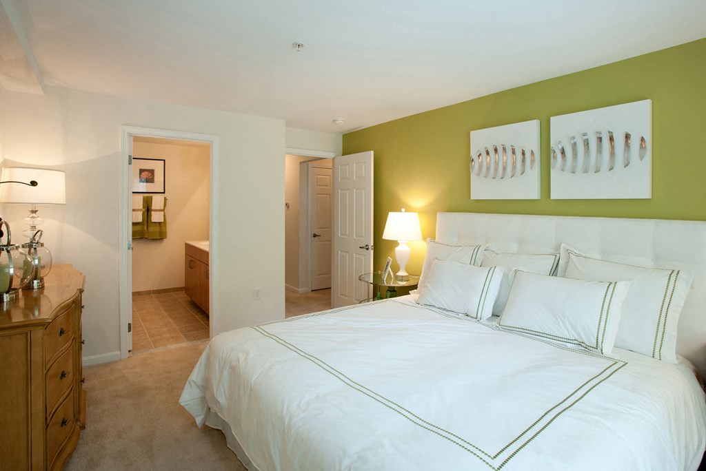 Bedroom With Closet at Spa Cove Apartments, Annapolis, Maryland