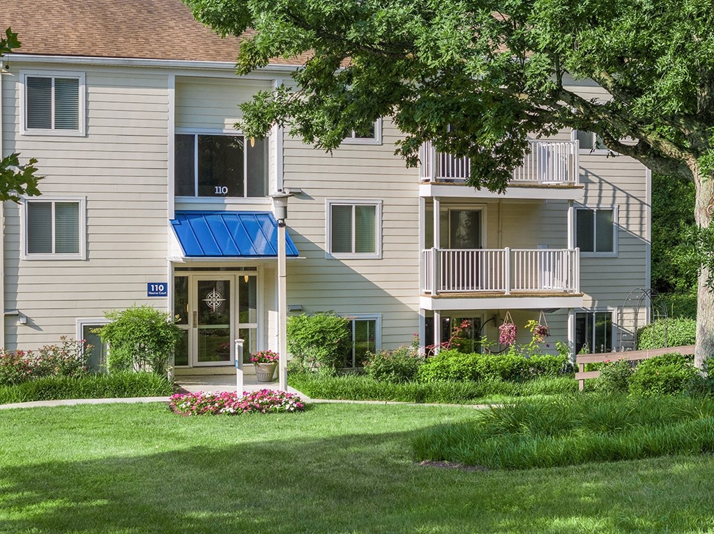 Green Outdoor at West Woods, Annapolis, Maryland