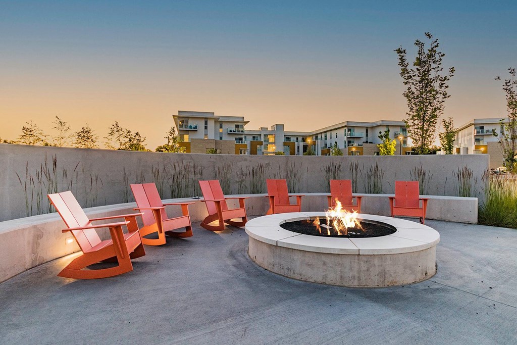 Outdoor firepit at Crystal Flats in Bentonville, AR