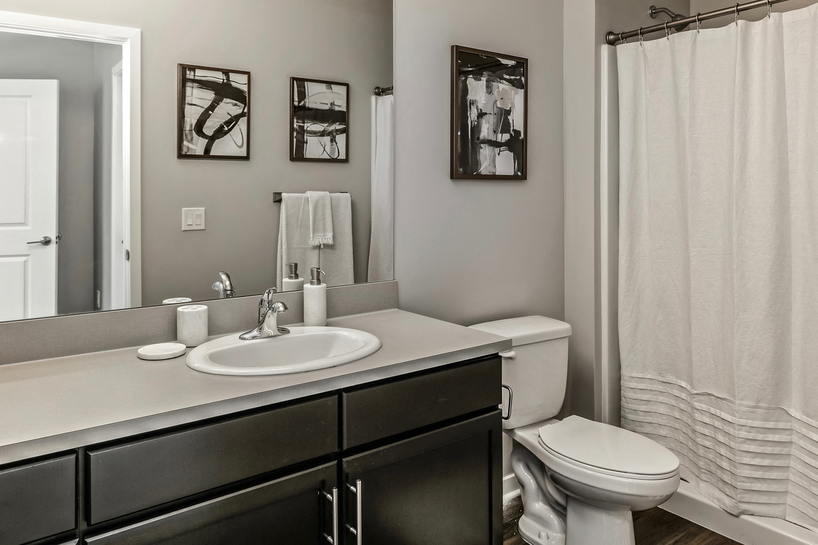 Master Bathroom at Landings, The, Nebraska