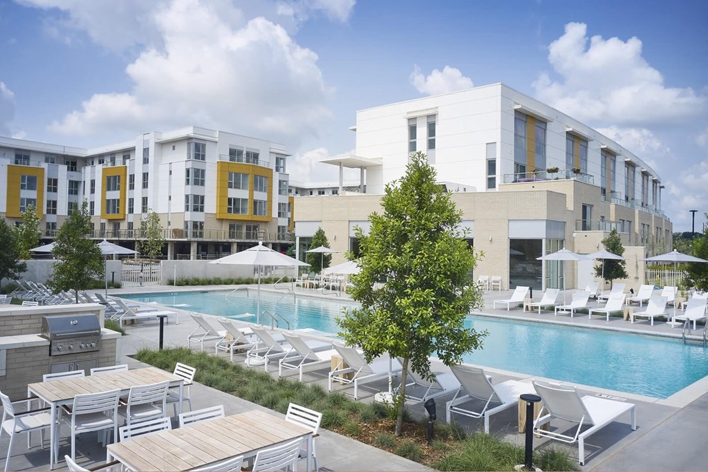 Sundeck at Crystal Flats in Bentonville, AR