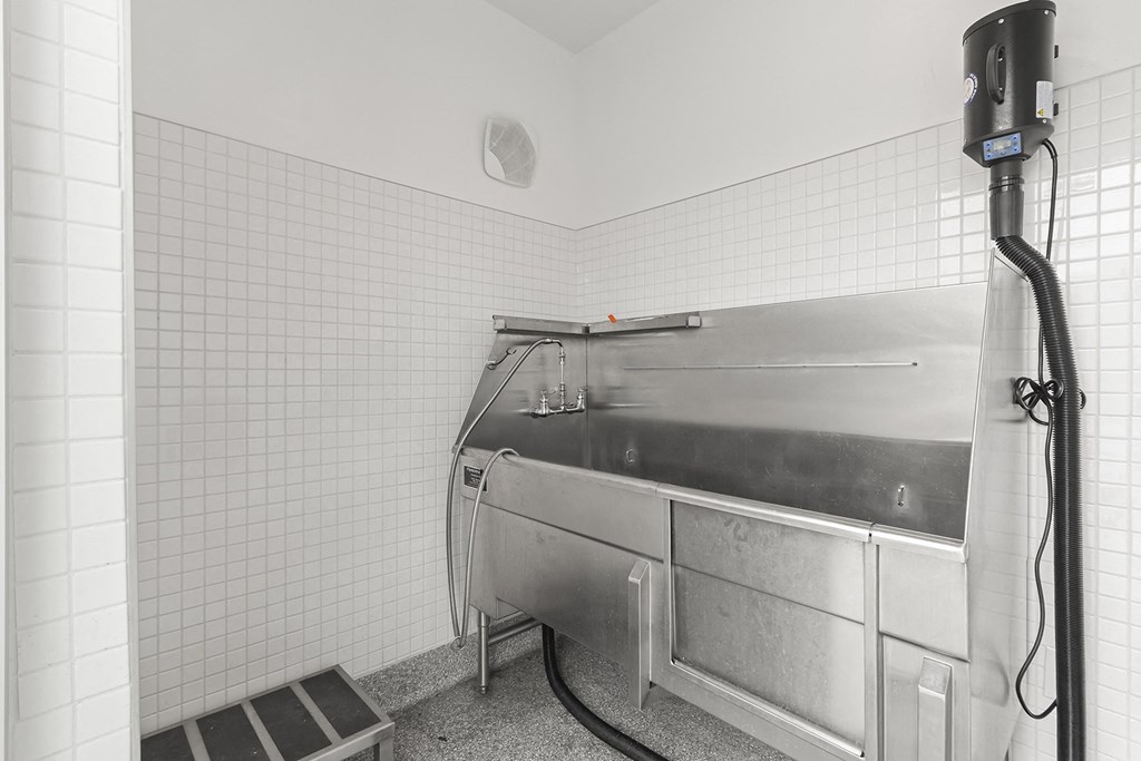 Pet wash station at Crystal Flats in Bentonville, AR