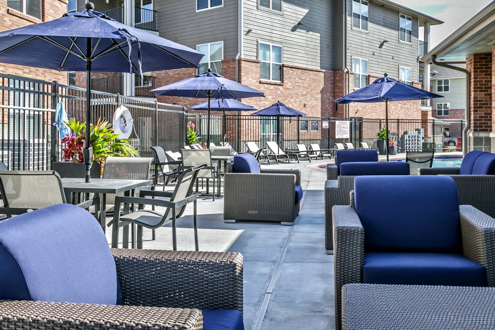 Courtyard at The Apartments at Lux 96 in Papillion, NE