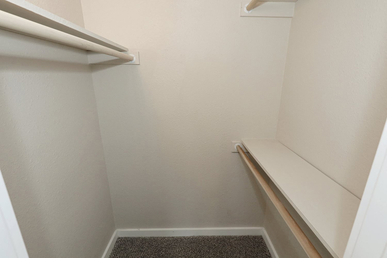 Studio, one and two bedroom apartment homes at Bennett Pointe Apartments in Edmond, OK