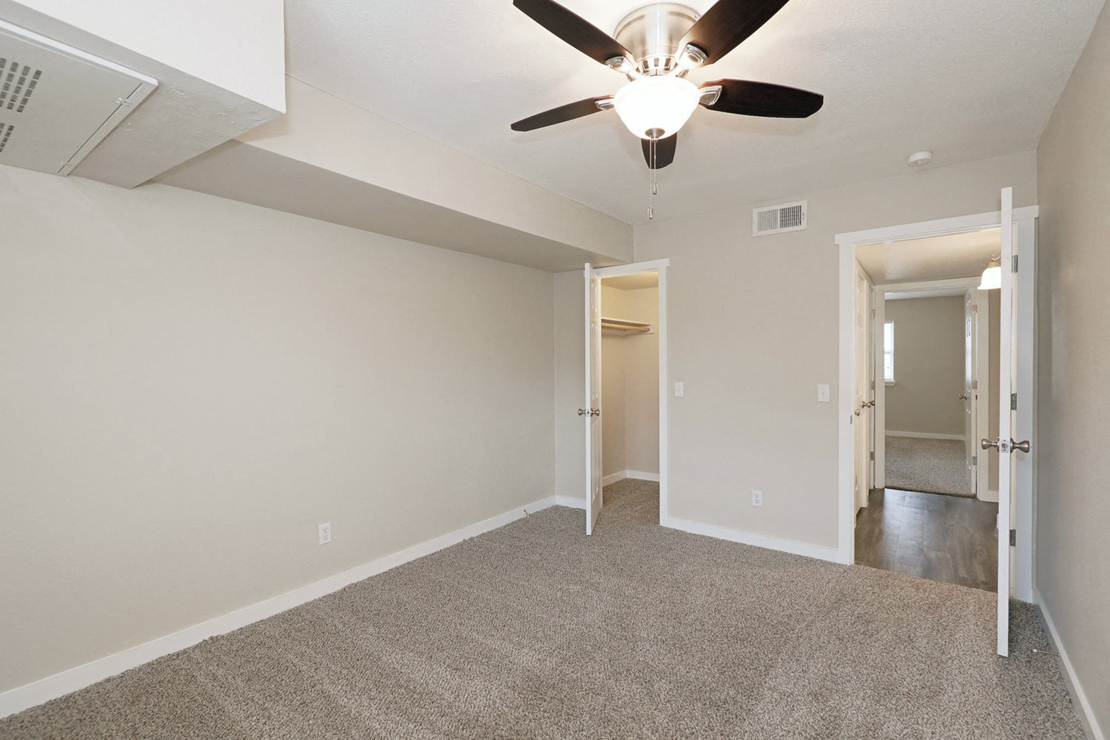 Studio, one and two bedroom apartment homes at Bennett Pointe Apartments in Edmond, OK