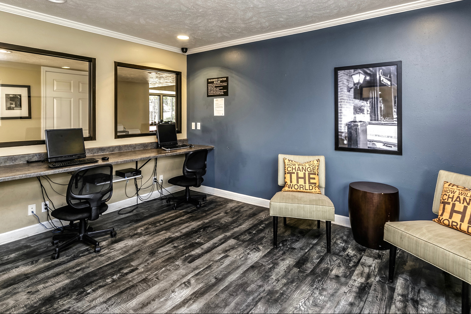 Business center with free Wi-Fi at Club at Highland Park Apartments, Omaha, NE