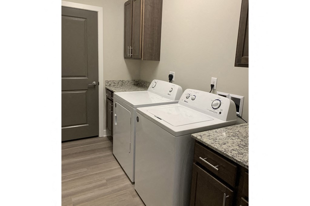 Cooper Villa at East Lake Flats Apartments