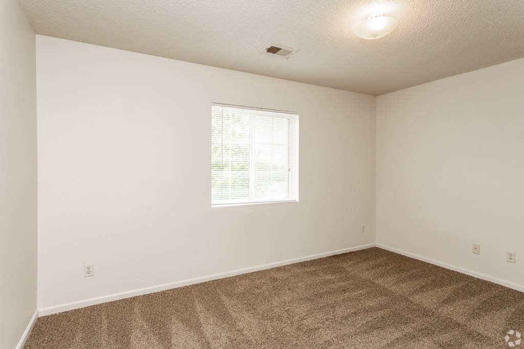 Bedroom at Country Club Apartments in Sioux City, IA