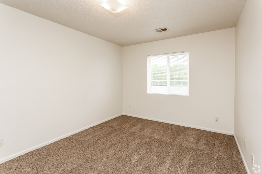 Bedroom at Country Club Apartments in Sioux City, IA