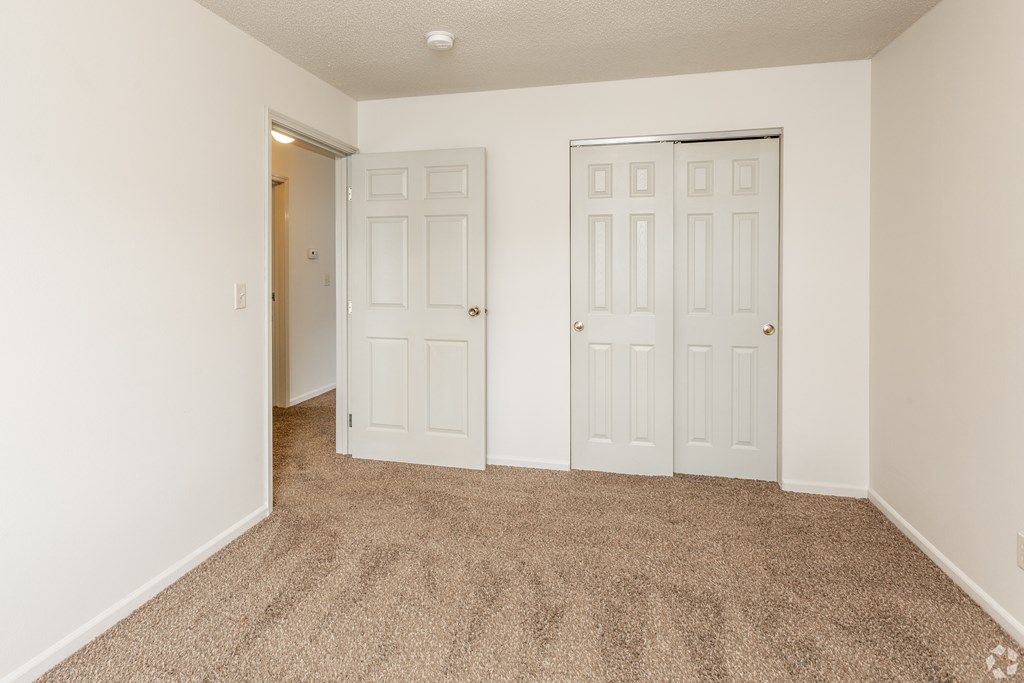 Bedroom at Country Club Apartments in Sioux City, IA