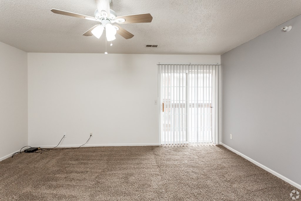 Living Room at Country Club Apartments in Sioux City, IA