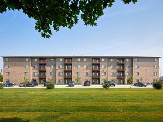 Property Exterior at Deerfield Clubhouse Apartments in Fremont, NE - Photo Gallery