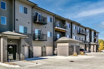 Attached Garages at Vue 156 in Omaha, NE