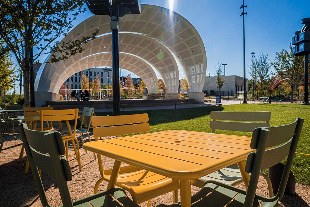 Live right next to the Gene Leahy Riverfront Redevelopment at The Greenhouse Apartments in Omaha, NE