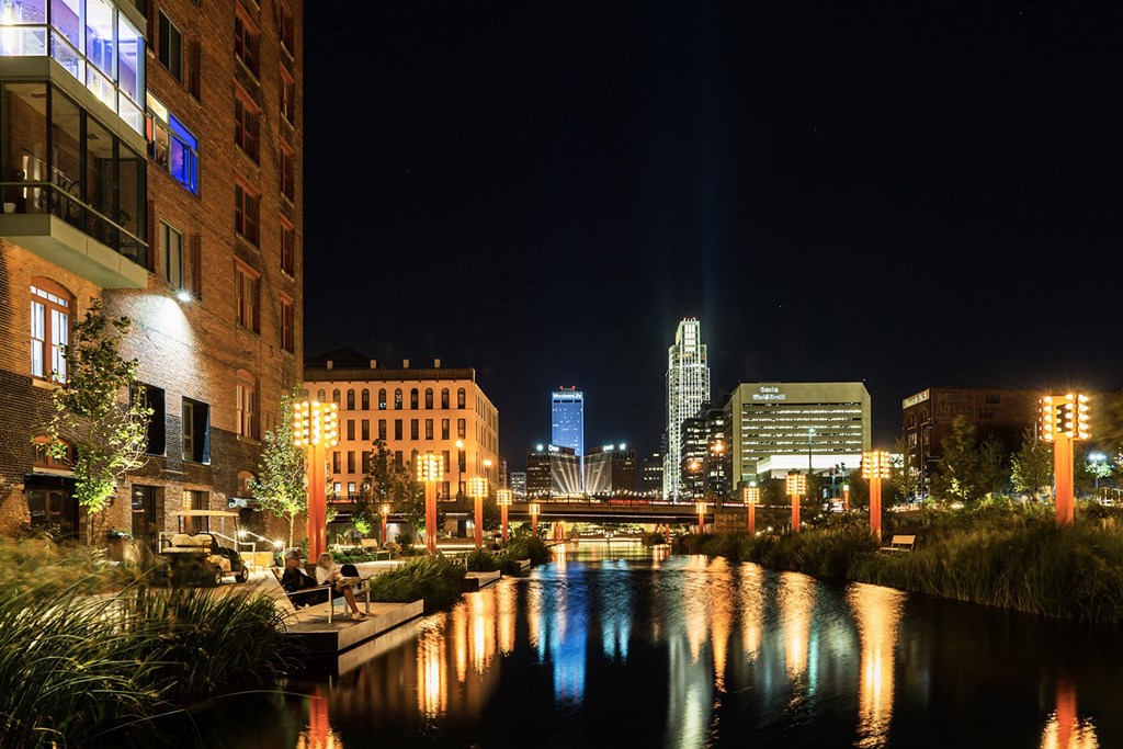 Amazing Downtown Views at The Greenhouse Apartments in Omaha, NE