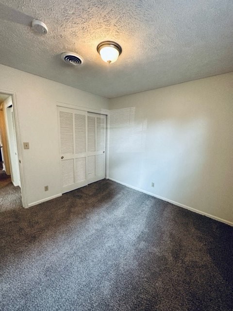 Master Bedroom at Kimberly Manor in Blair, NE