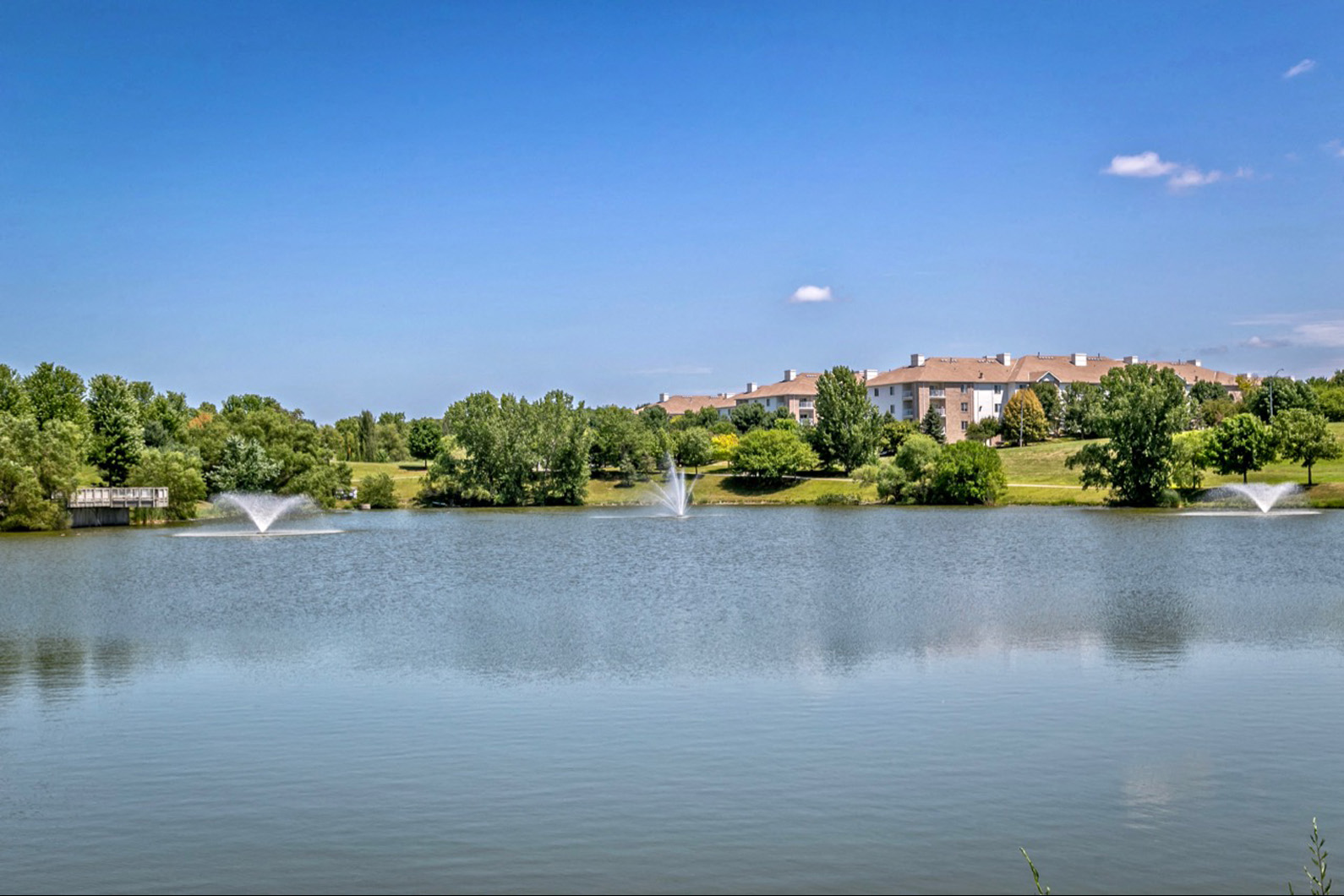 Lakeside Hills Apartments Lake View