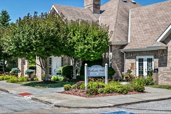 Lakeside Hills Apartments Clubhouse Exterior - Photo Gallery 35