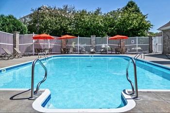 Lakeside Hills Apartments Pool - Photo Gallery 5