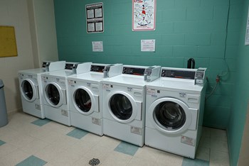 Laundry Facilities - Photo Gallery 10