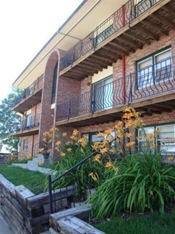 Two bedroom apartments at Century House Apartments in Omaha, NE - Photo Gallery 3