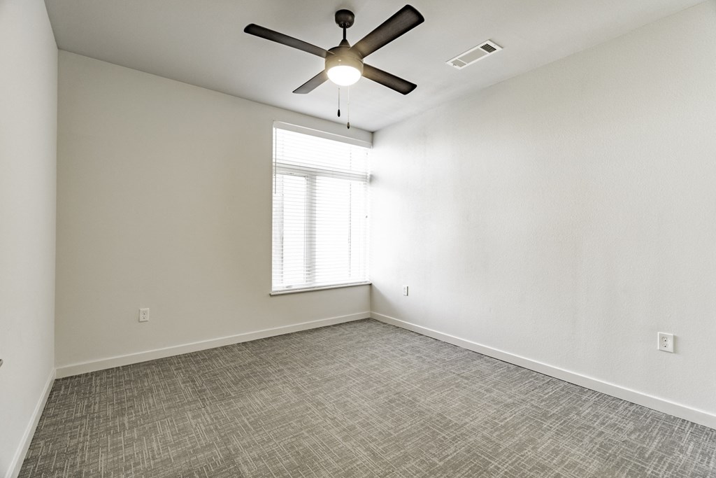 Large one and two bedroom apartment homes with amazing finishes at Pinnacle Heights Apartments in Rogers, Arkansas.