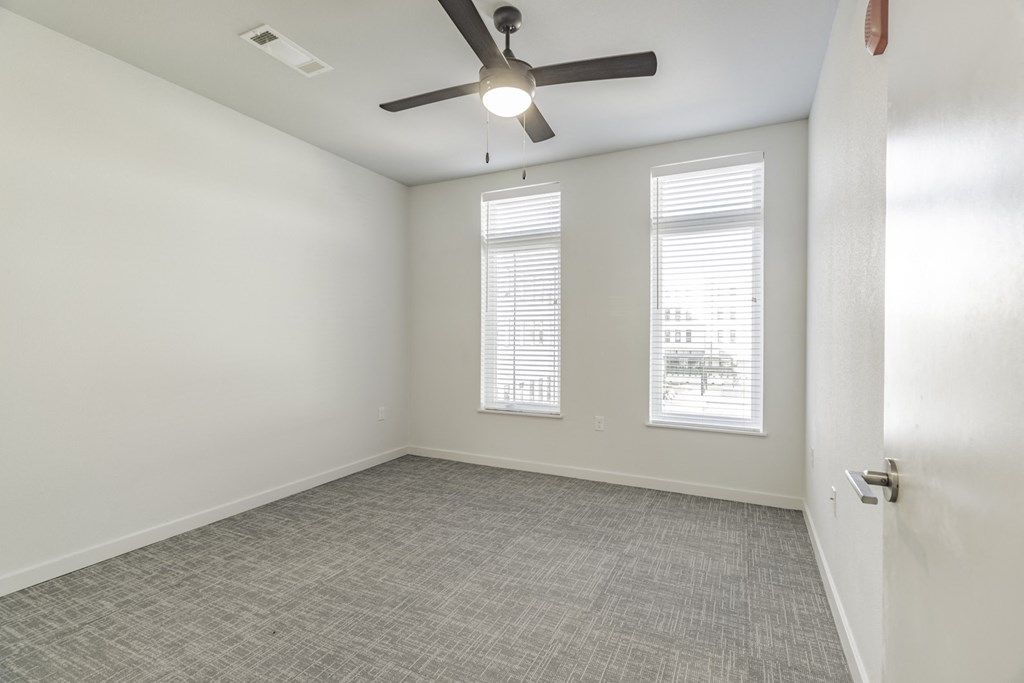 Large one and two bedroom apartment homes with amazing finishes at Pinnacle Heights Apartments in Rogers, Arkansas.