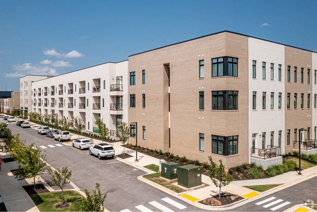 Property Exterior at Pinnacle Heights in Rogers, AR